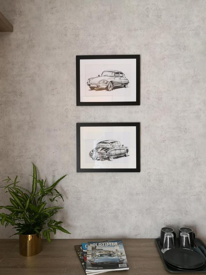 Scuderia Split Rooms Экстерьер фото